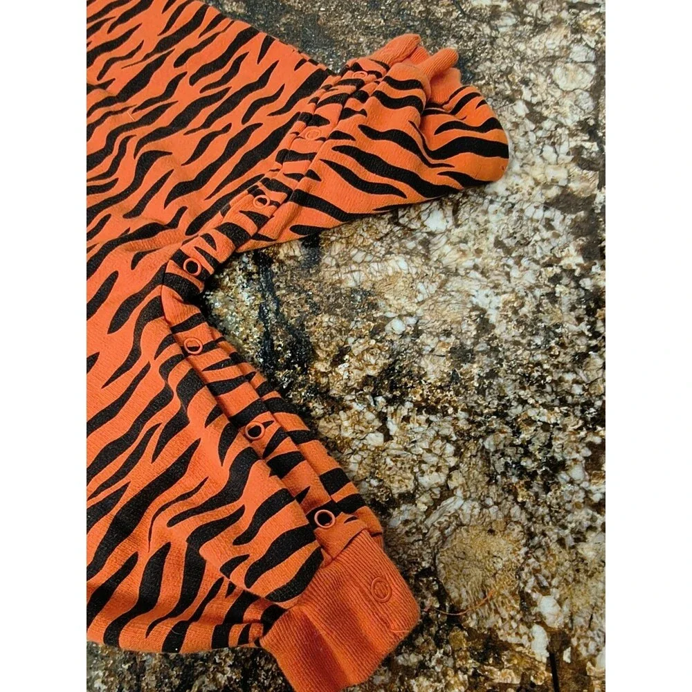 VTG Winnie The Pooh Tigger Jumpsuit Baby 12  Month Disney One Piece Embroidered